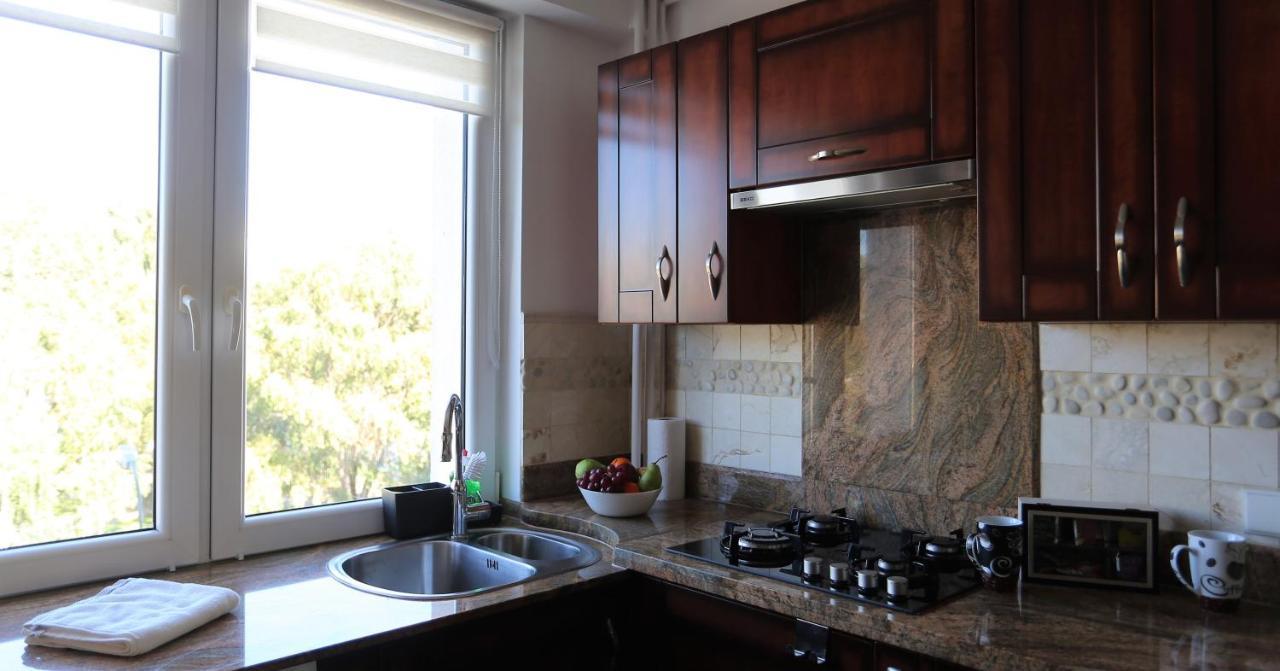 Apartament Mgm Karmelicka Varsó Kültér fotó