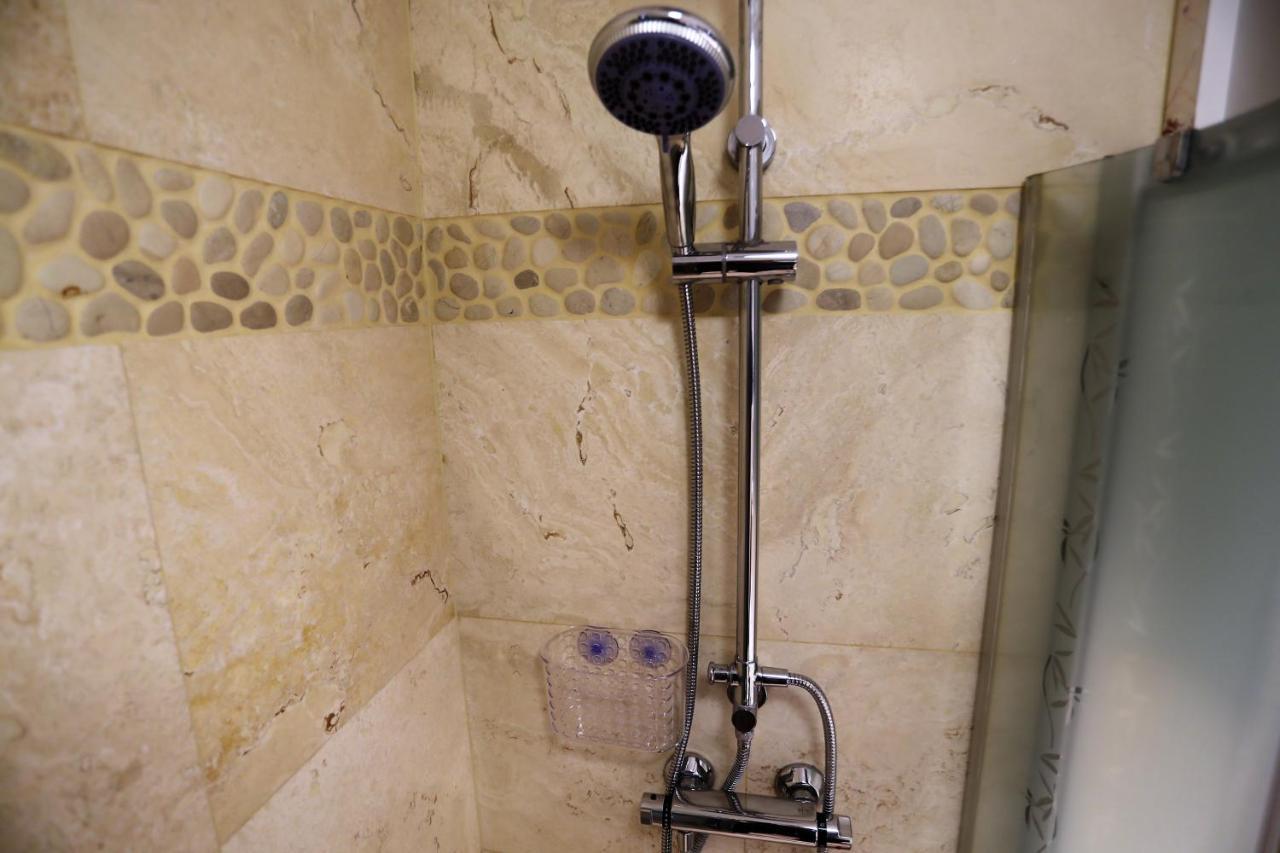 Apartament Mgm Karmelicka Varsó Kültér fotó