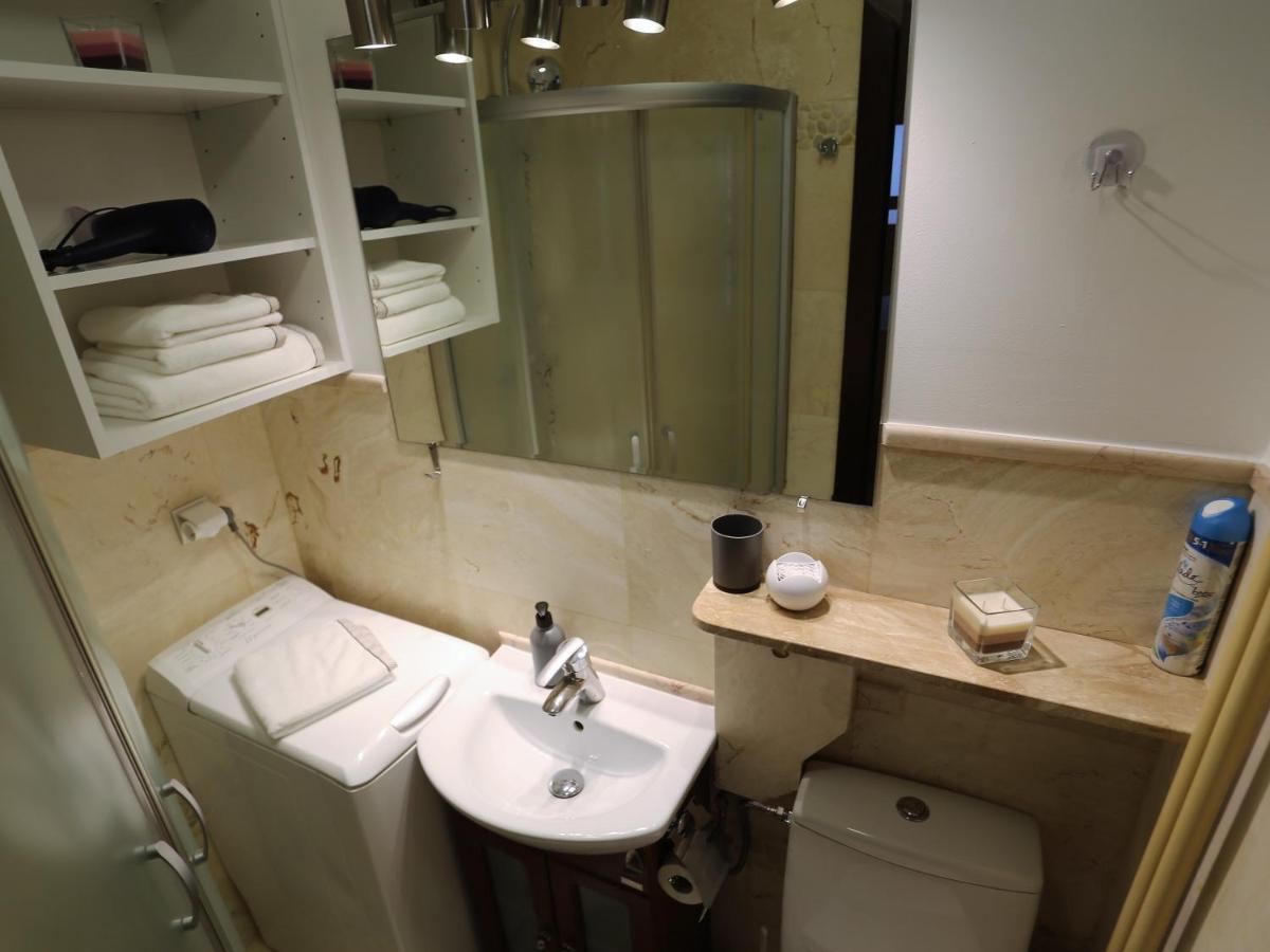 Apartament Mgm Karmelicka Varsó Kültér fotó