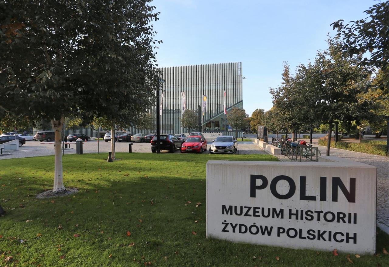 Apartament Mgm Karmelicka Varsó Kültér fotó