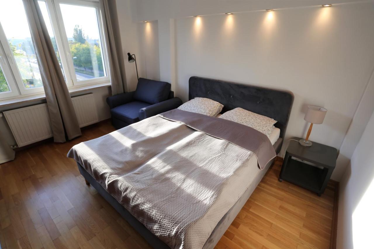 Apartament Mgm Karmelicka Varsó Kültér fotó